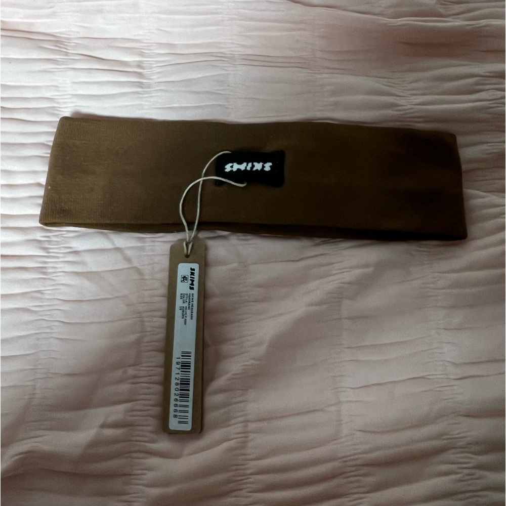 skims headband